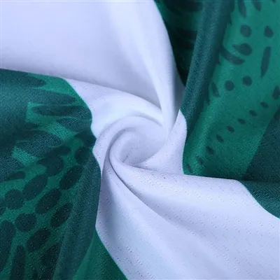 Ako identifikovať látky, ktoré ponúkajú pohodlie, keď sa nosia vo futbalových...